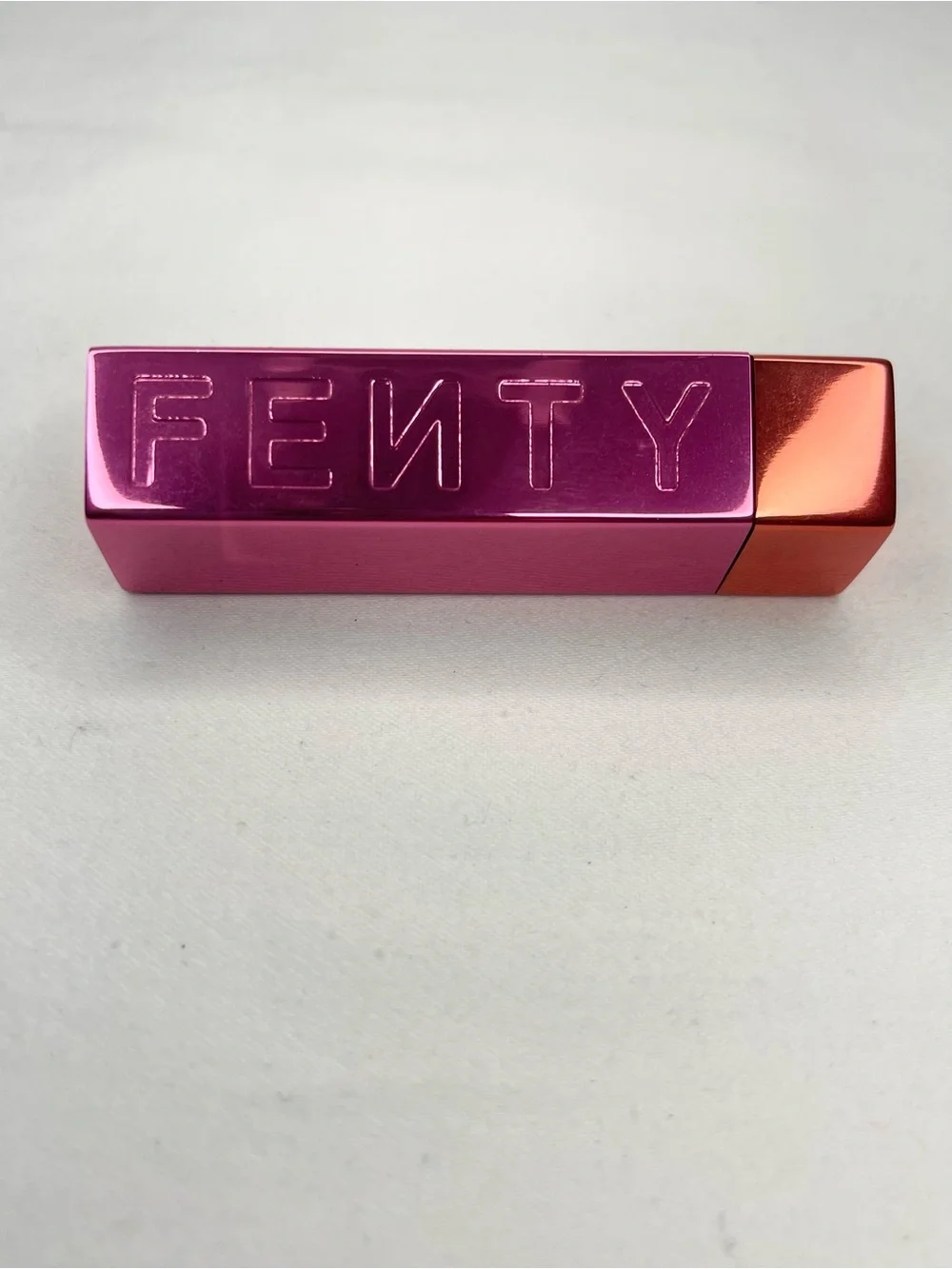 Fenty Beauty Icon Semi Matte Refillable Lipstick 15 KISSIN’ KUTIE